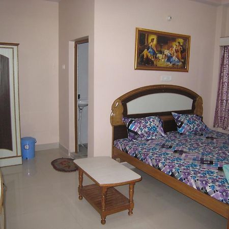ורנאסי Krishna Paying Guest House חדר תמונה