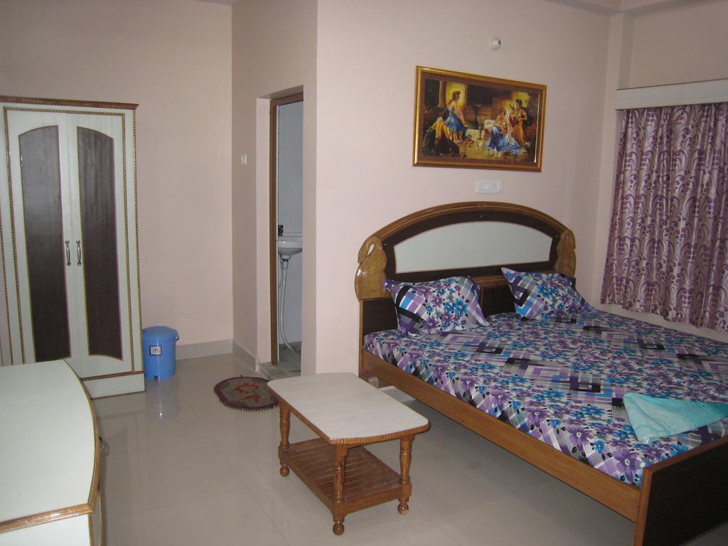ורנאסי Krishna Paying Guest House חדר תמונה